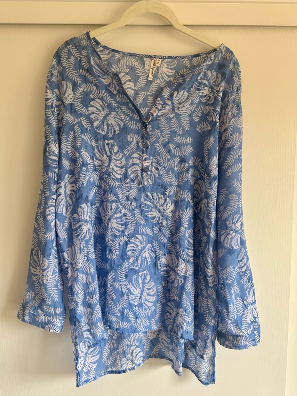 Lightweight flowy popover tunic top blouse. XL